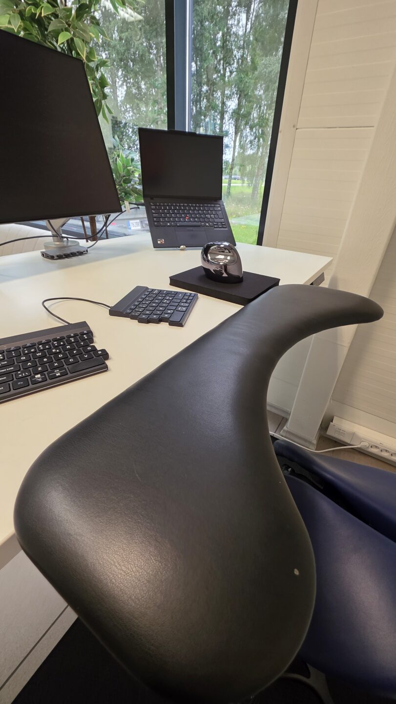 PRO ergonoomiline arvutitöökoht 14 PRO ergonoomiline arvutitöökoht