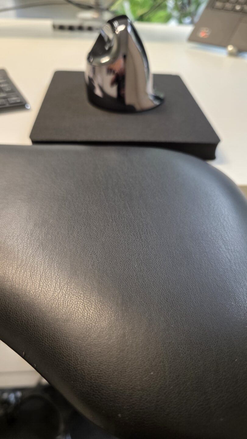 PRO ergonoomiline arvutitöökoht 7 PRO ergonoomiline arvutitöökoht